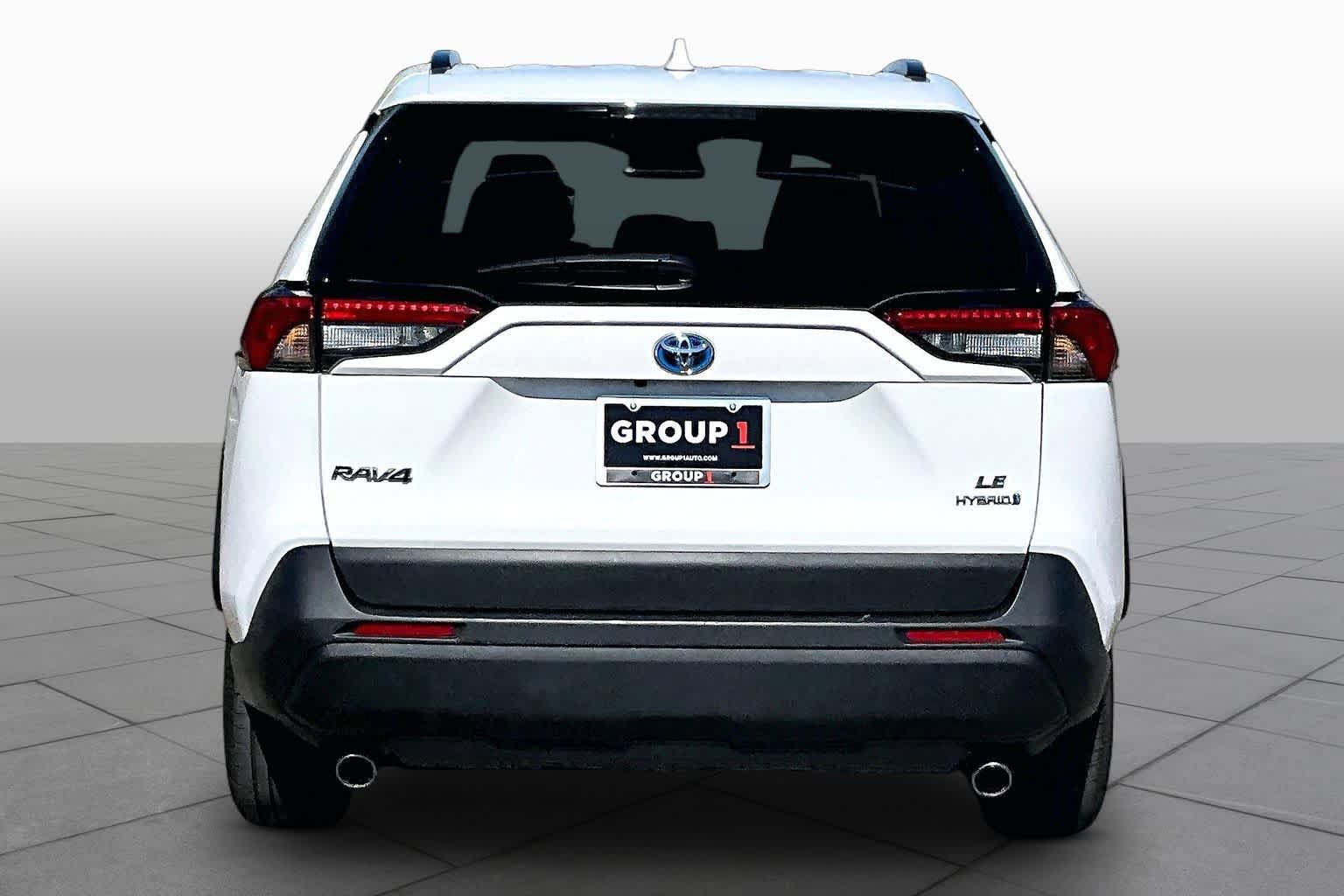Certified 2024 Toyota RAV4 LE AWD/4WD image 4