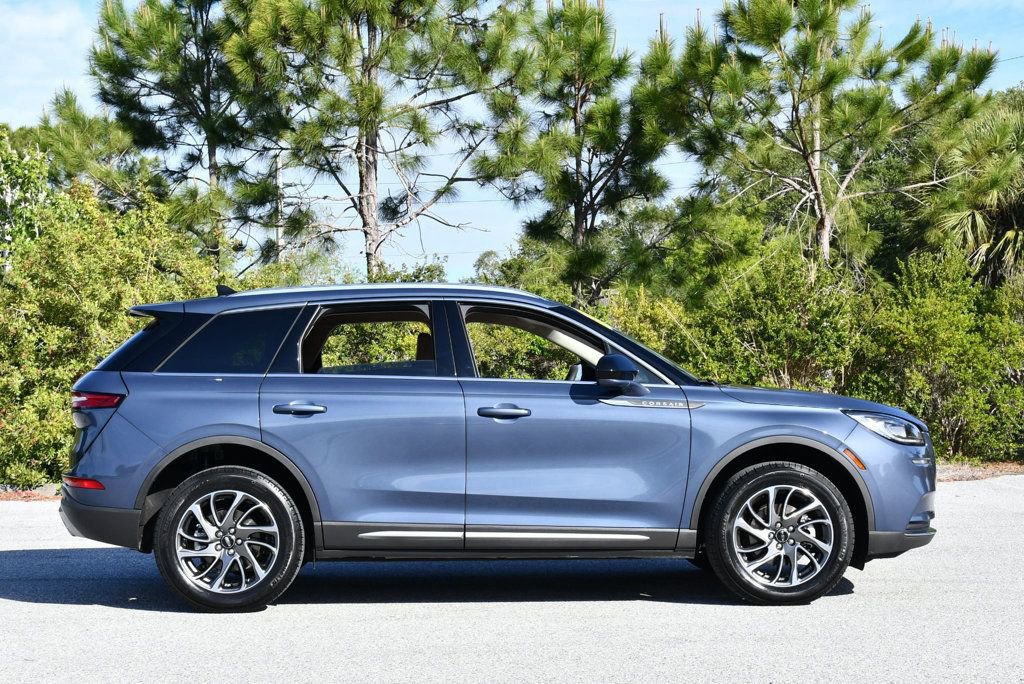 Used 2022 Lincoln Corsair AWD w/ Equipment Group 101A image 34