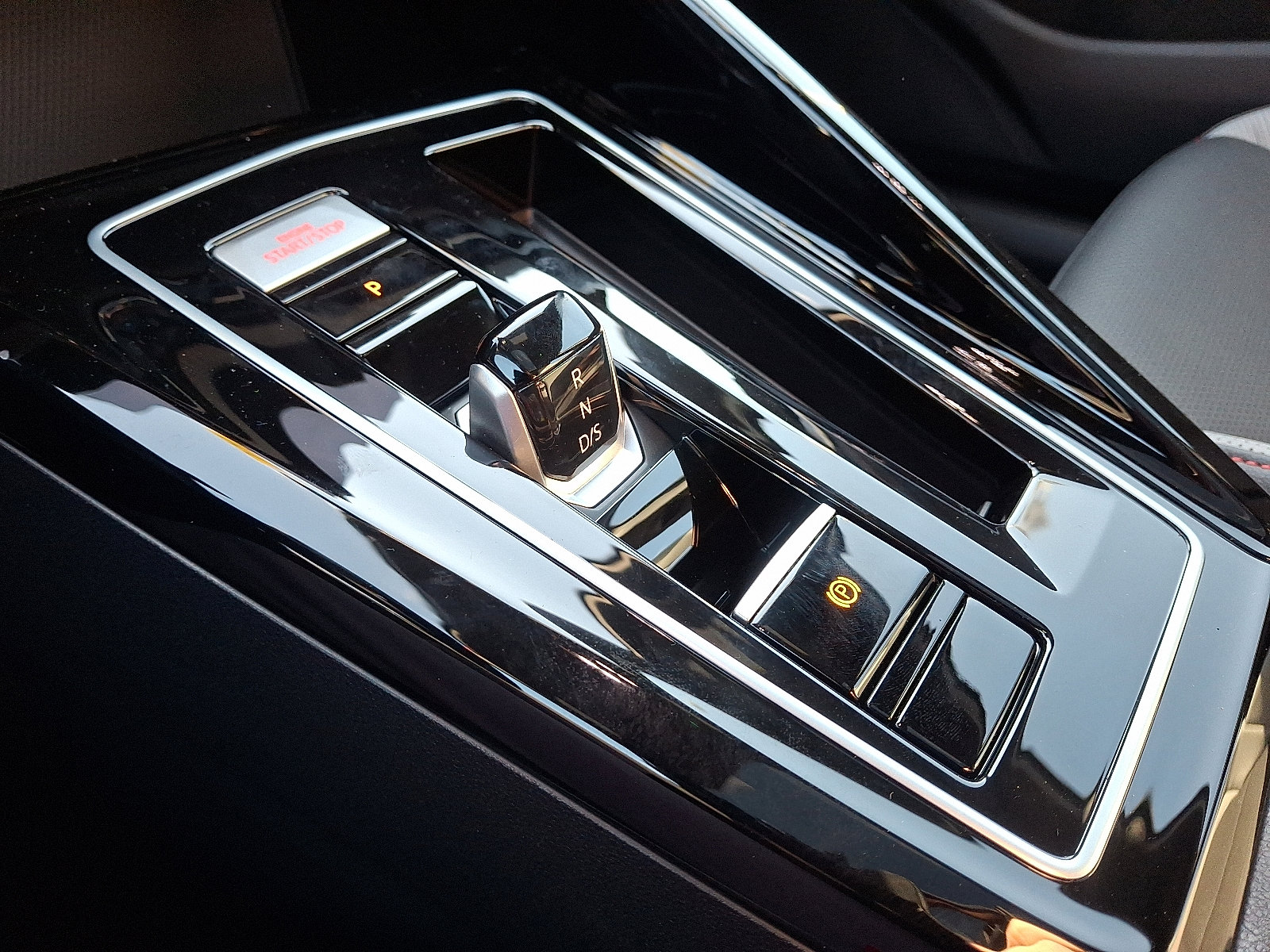 New 2026 Volkswagen GTI SE image 11