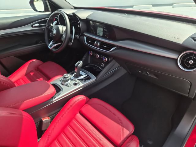 Used 2025 Alfa Romeo Stelvio Sprint w/ Veloce Package image 20