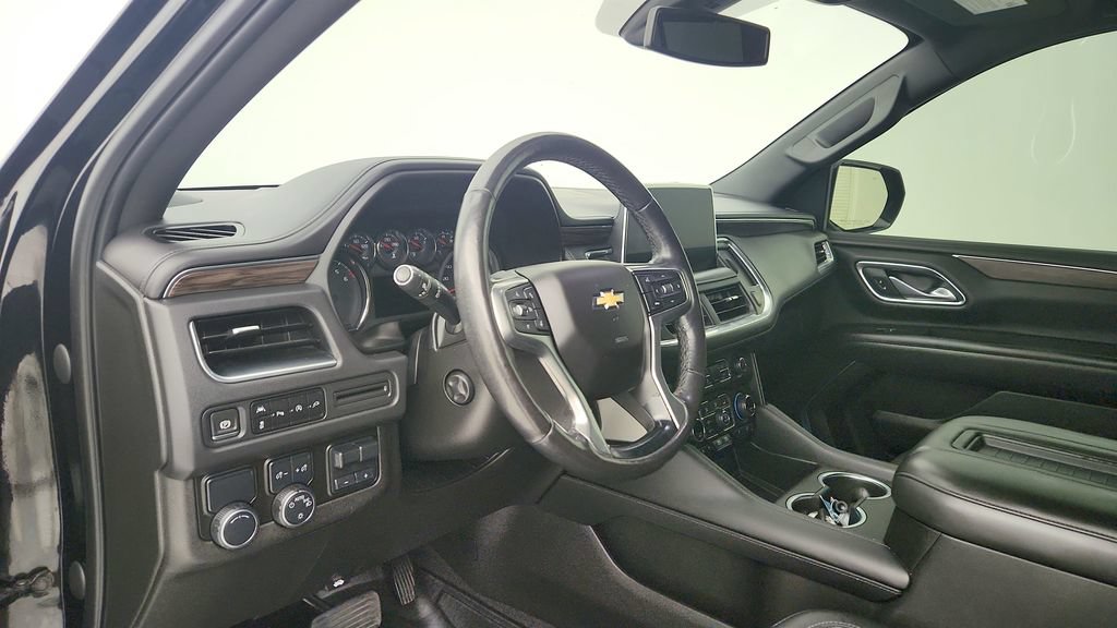 Used 2021 Chevrolet Tahoe LT w/ LT Signature Package RWD image 13