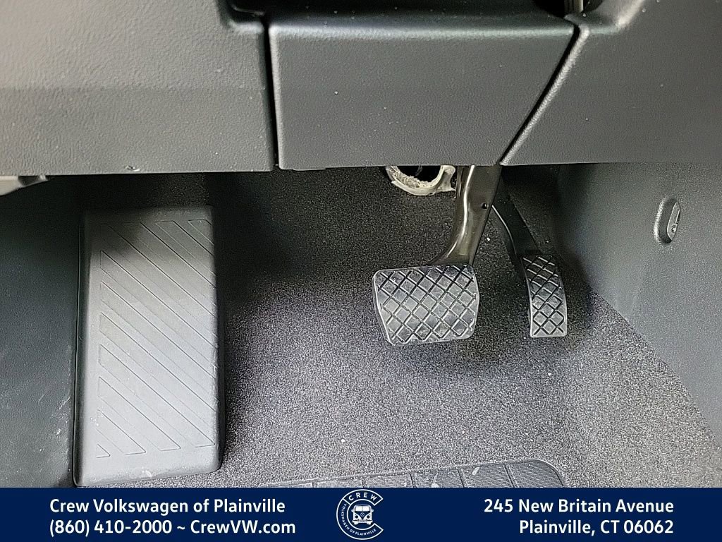 New 2026 Volkswagen Atlas SE image 40