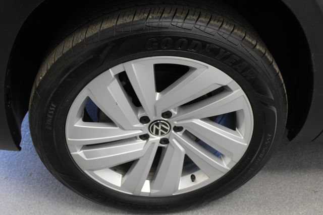 Used 2023 Volkswagen Atlas Cross Sport SE w/ Panoramic Sunroof Package AWD/4WD image 12