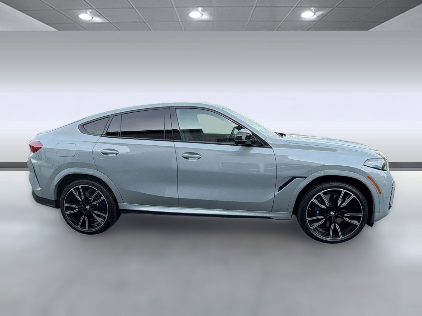 Used 2026 BMW X6 M60i AWD/4WD image 8