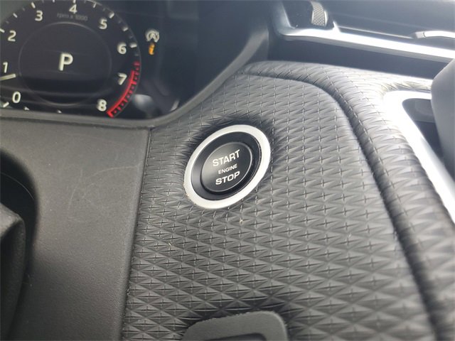 Used 2019 Land Rover Range Rover Velar S image 26