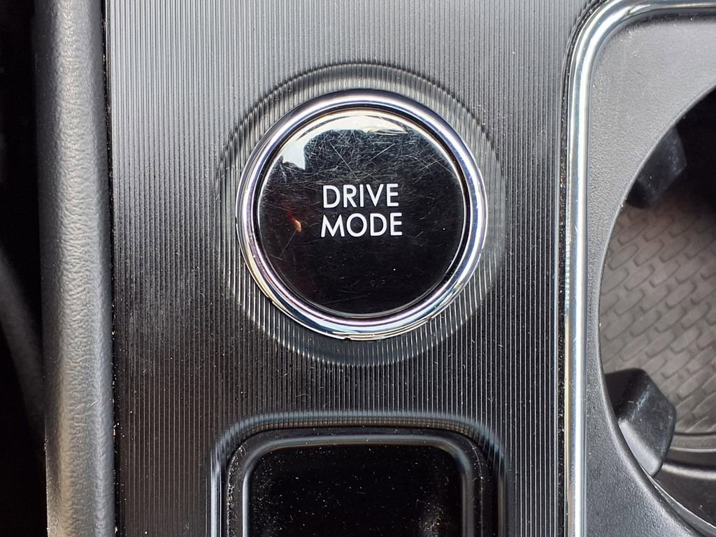 Used 2024 Lincoln Corsair Premiere w/ Equipment Group 101A image 21