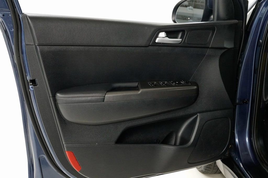 Used 2021 Kia Sportage LX image 7