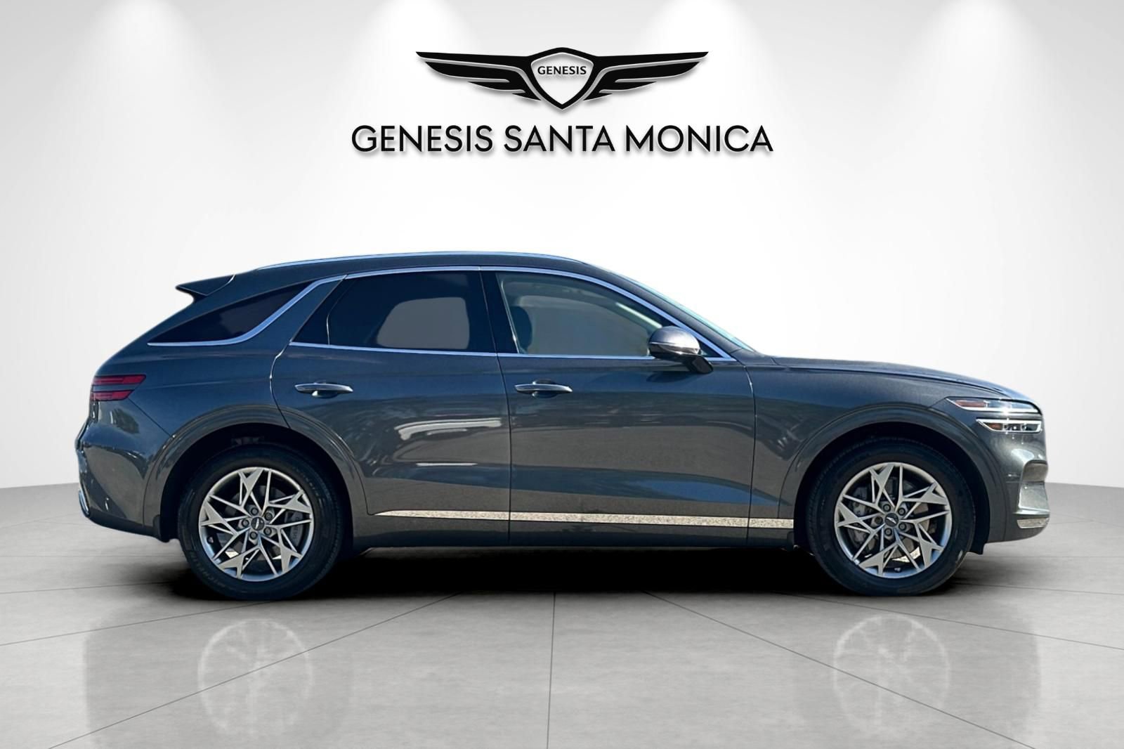 Used 2023 Genesis GV70 2.5T w/ Select Package image 4