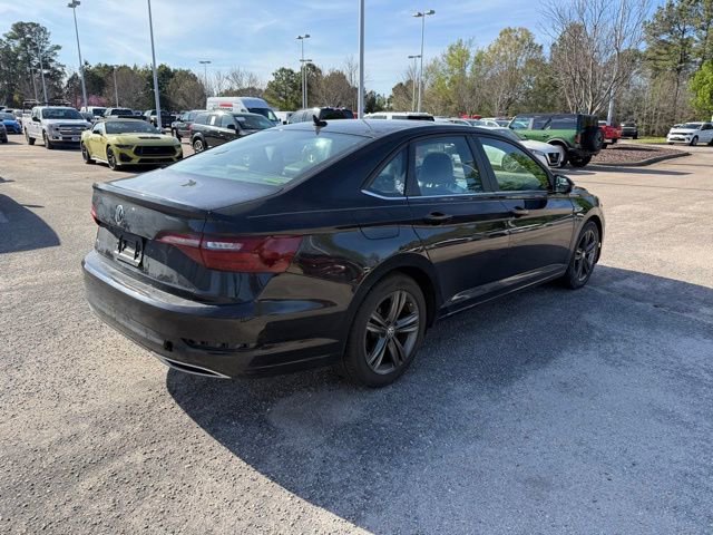 Used 2021 Volkswagen Jetta R-Line image 5