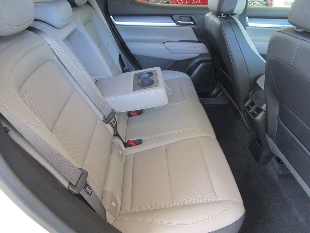 Used 2026 GMC Terrain Elevation w/ Elevation Premium Package FWD image 18