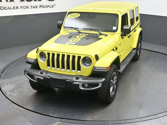 Used 2023 Jeep Wrangler Unlimited Sahara w/ LED Lighting Group AWD/4WD image 45