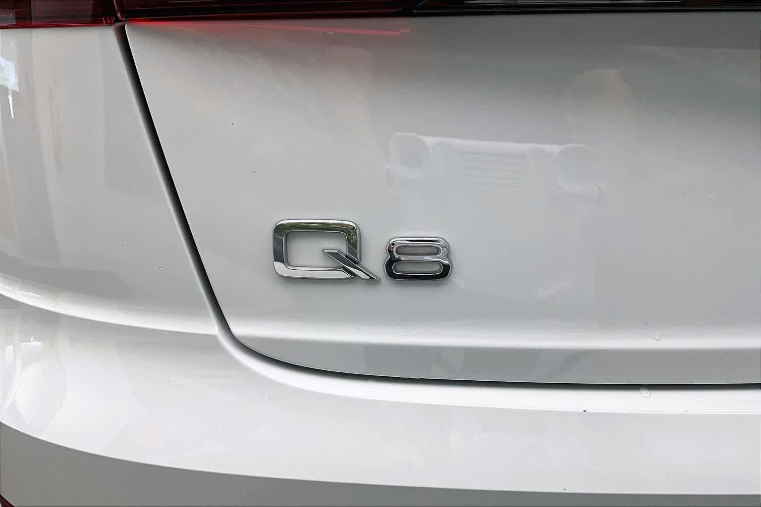 Used 2023 Audi Q8 Premium Plus AWD/4WD image 33