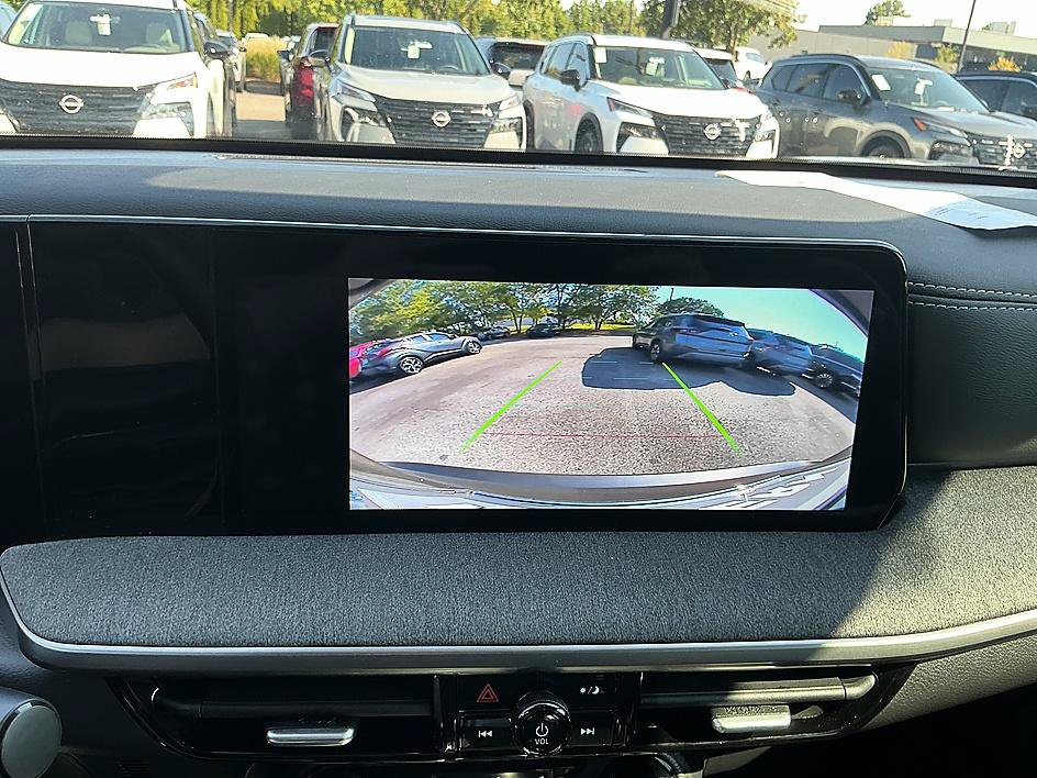 Certified 2026 Nissan Kicks SV FWD image 18