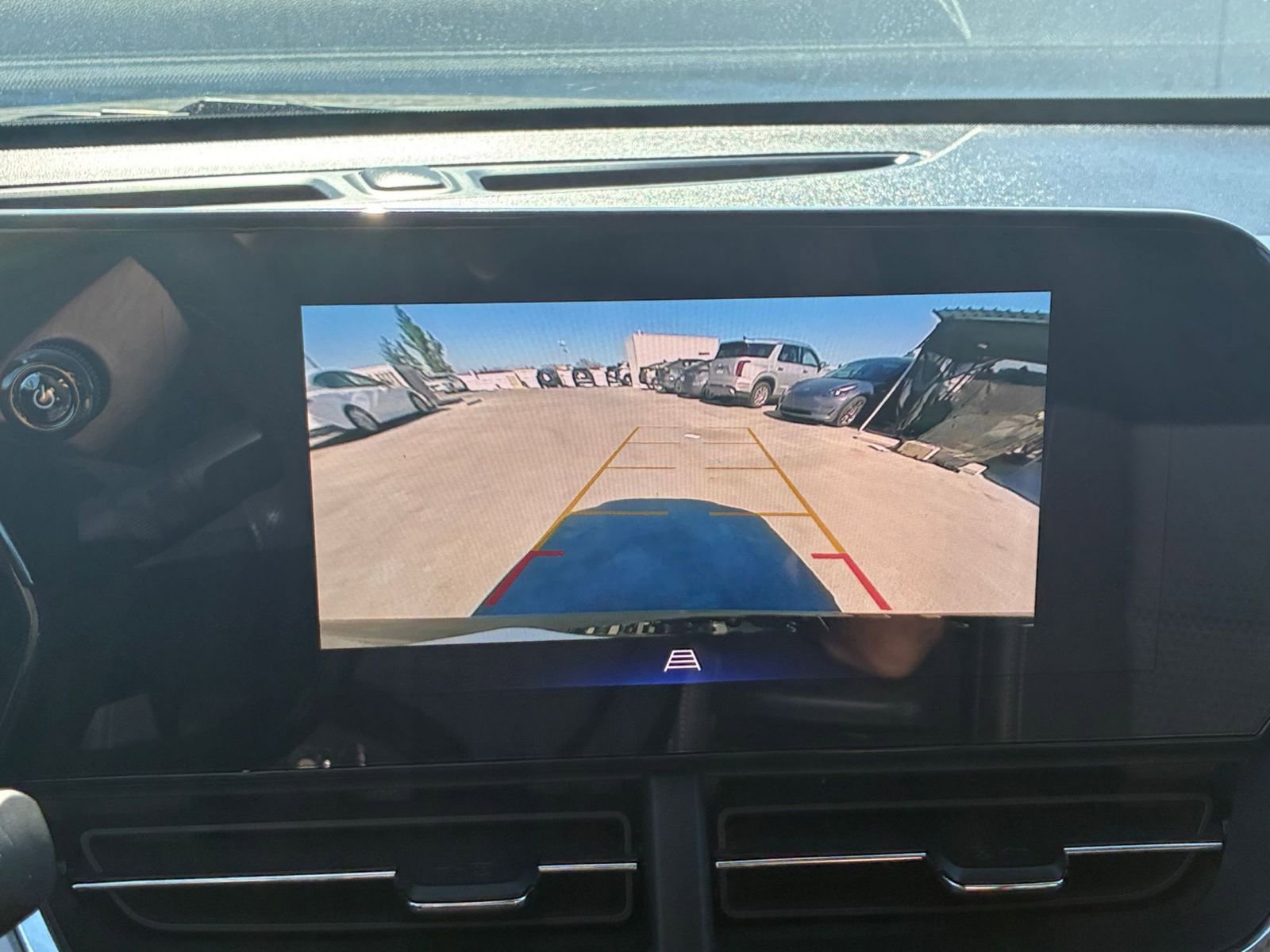 Used 2025 Chevrolet Trax LT image 17