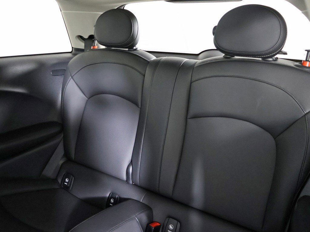 Used 2019 MINI Cooper Hardtop image 22