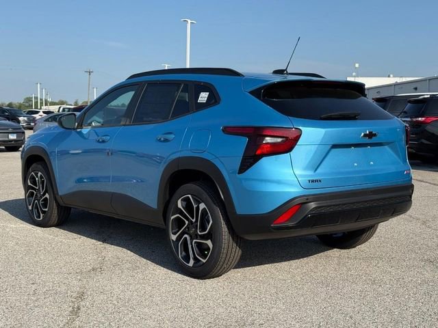 New 2026 Chevrolet Trax RS w/ Driver Confidence Package FWD video 3