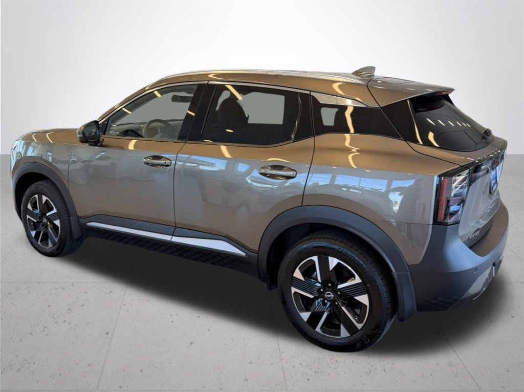 Used 2025 Nissan Kicks SR AWD/4WD image 10