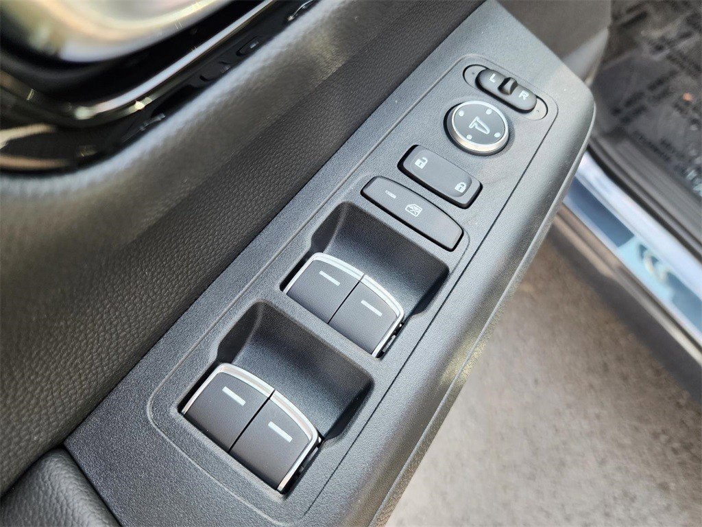 Used 2025 Honda CR-V EX-L image 29