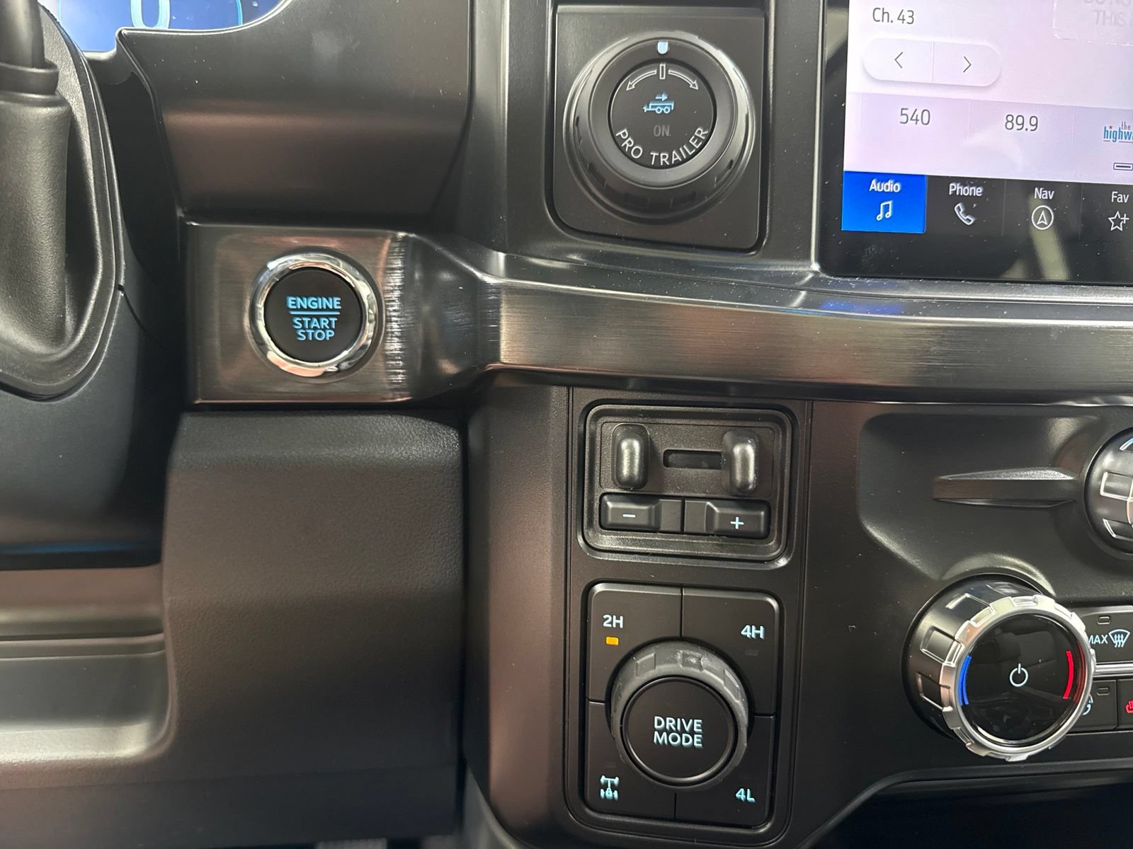 New 2026 Ford F250 Lariat w/ Lariat Ultimate Package AWD/4WD image 24