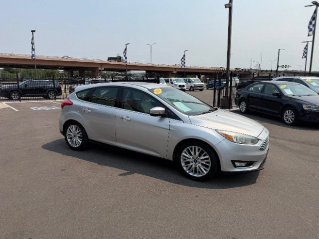 Used 2016 Ford Focus Titanium FWD image 19