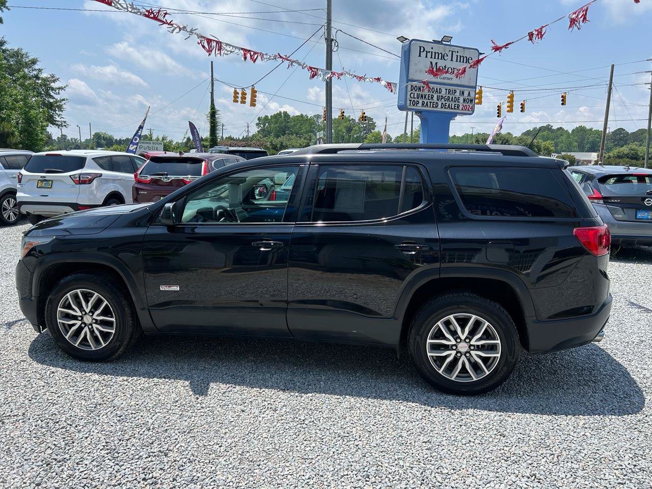 Used 2018 GMC Acadia SLE w/ Driver Alert Package I AWD/4WD image 2