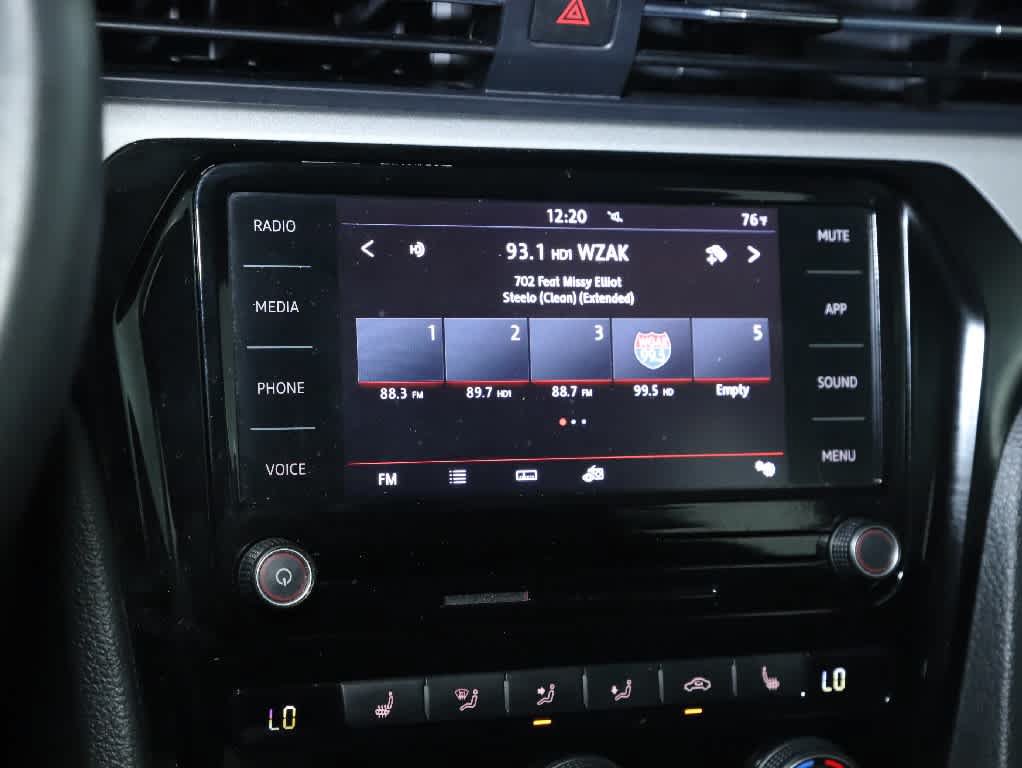 Certified 2022 Volkswagen Passat 2.0T SE FWD image 26