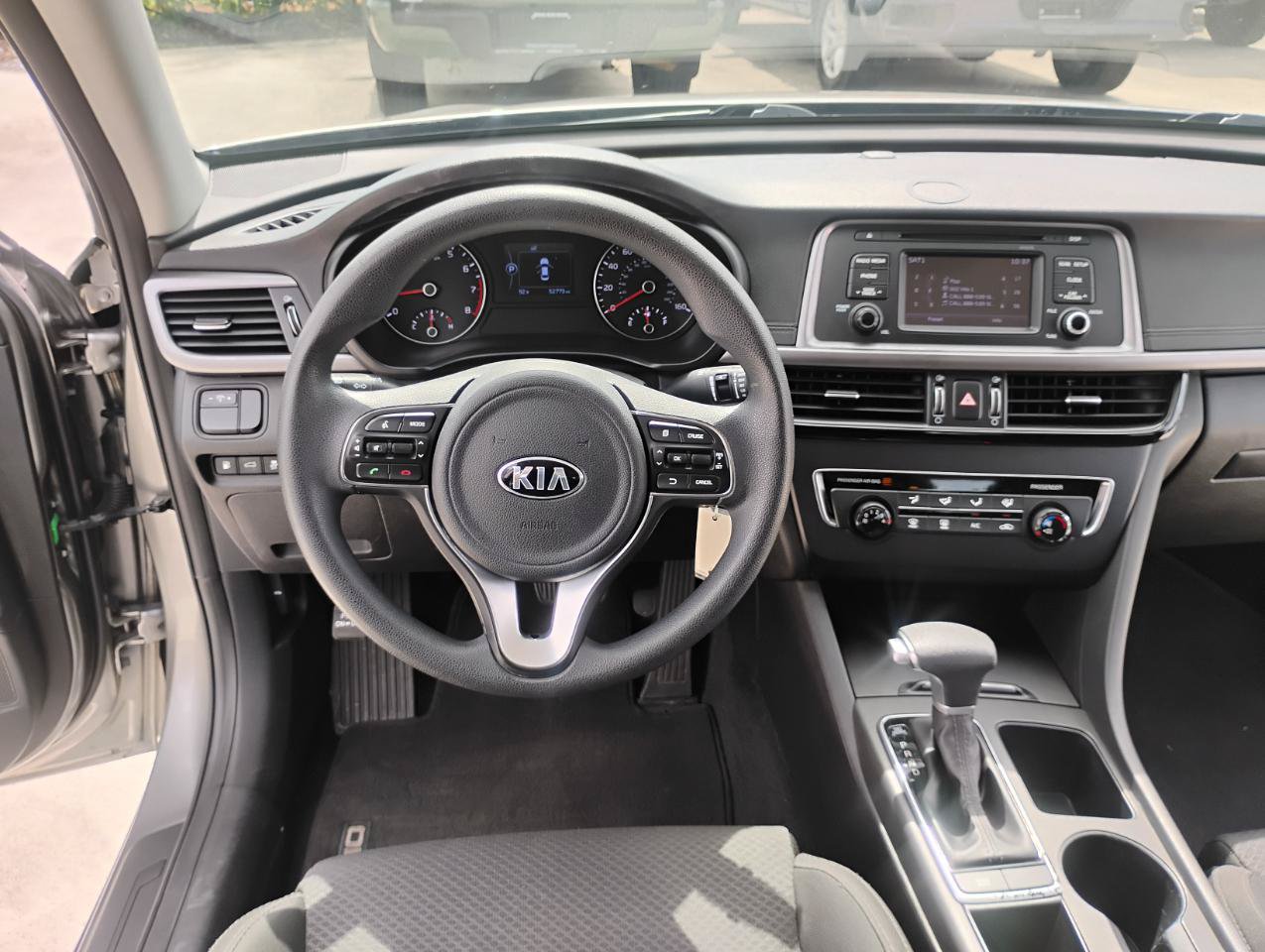 Used 2017 Kia Optima LX FWD image 44