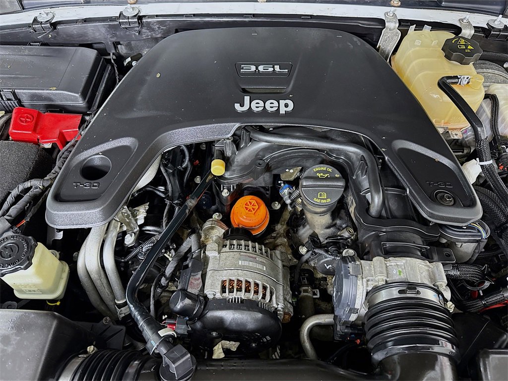 Used 2019 Jeep Wrangler Unlimited Sahara w/ Quick Order Package 24M Moab image 35