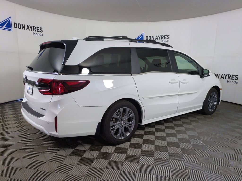 Used 2026 Honda Odyssey Touring image 5