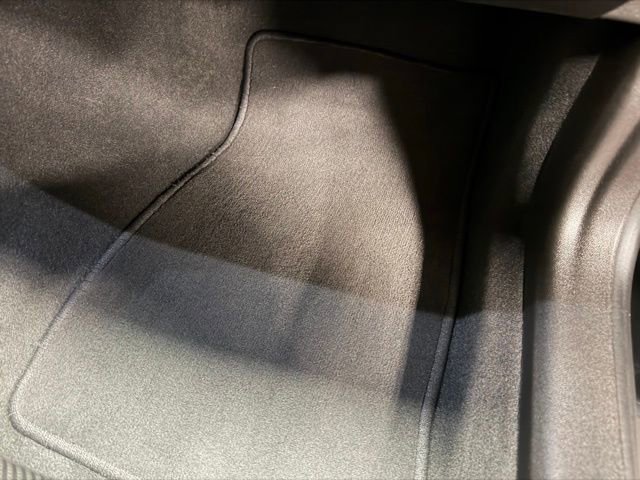 Used 2023 Chevrolet Camaro LT image 27