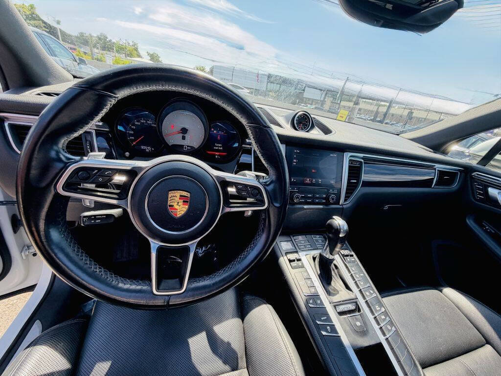 Used 2018 Porsche Macan S w/ Premium Package Plus AWD/4WD image 10