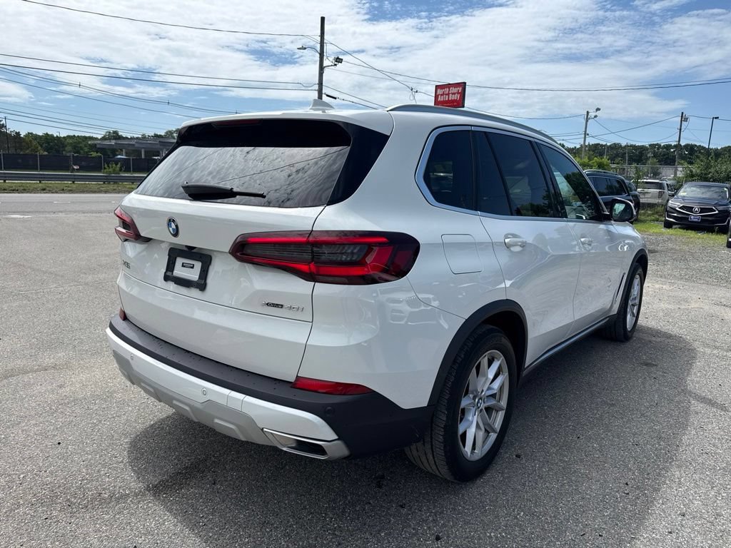 Used 2021 BMW X5 xDrive40i w/ Convenience Package AWD/4WD image 5