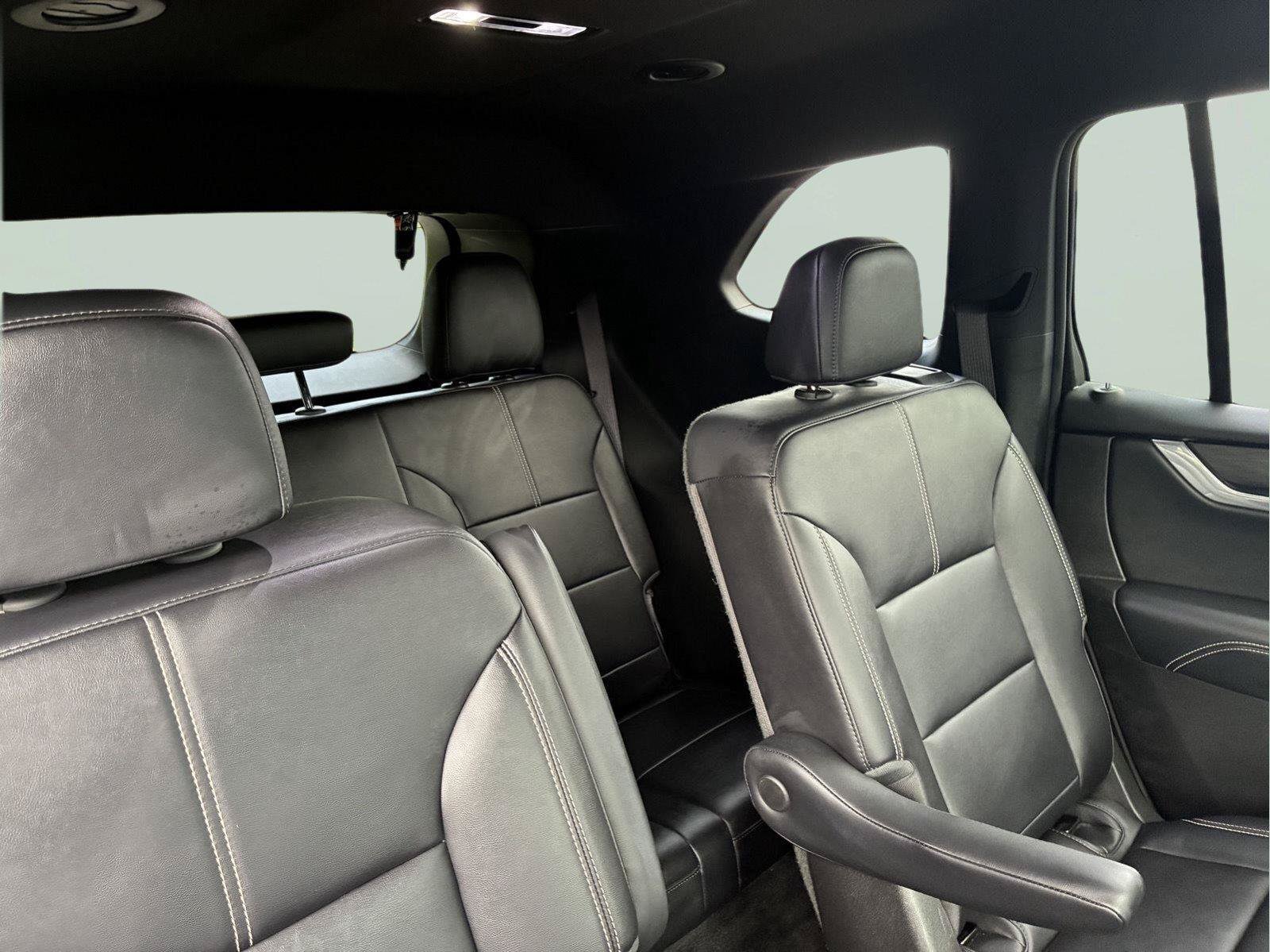 Used 2025 GMC Acadia Elevation w/ Elevation Premium Package AWD/4WD image 42