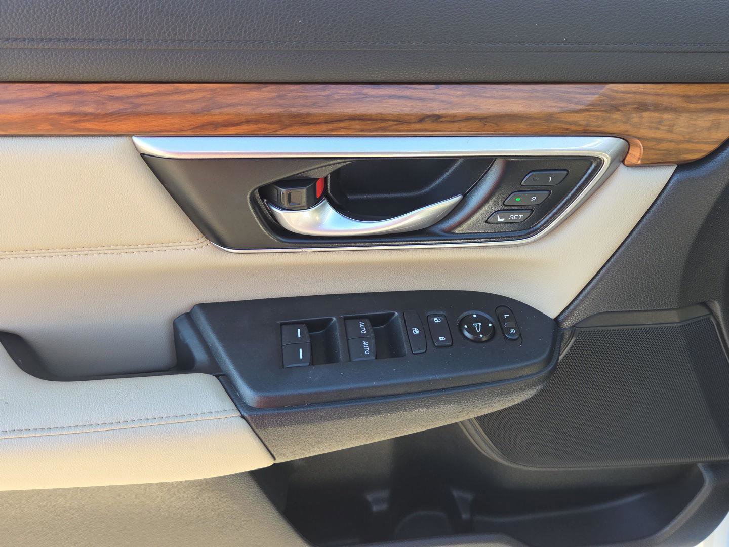 Used 2022 Honda CR-V EX-L image 17