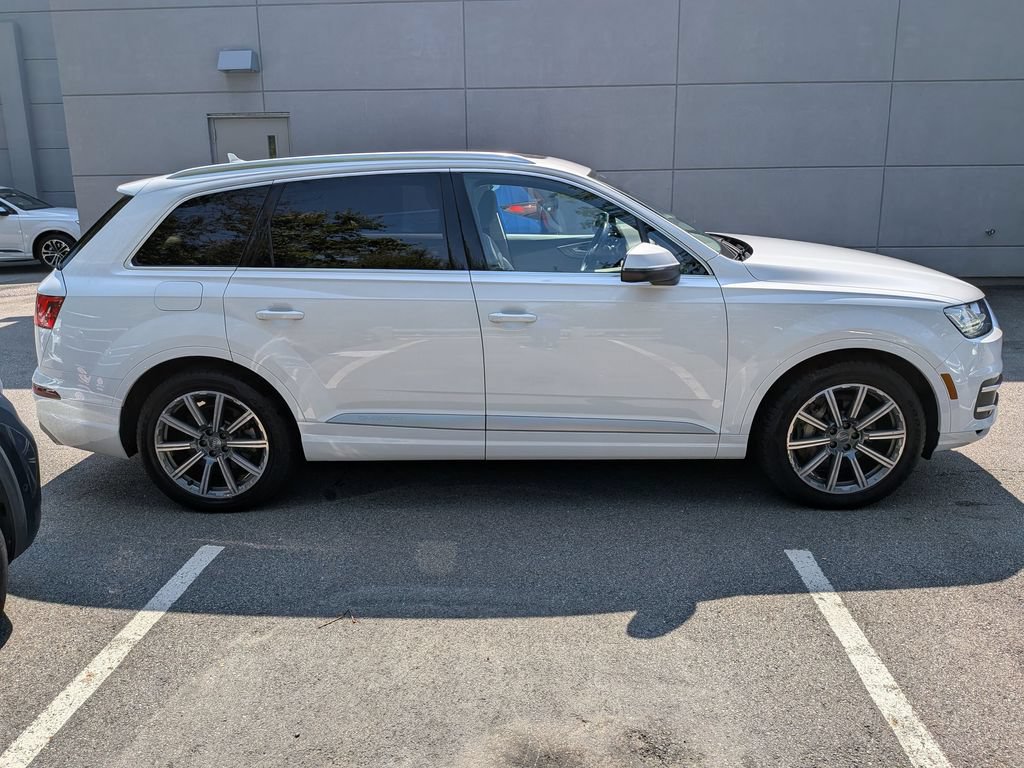 Used 2018 Audi Q7 3.0T Premium Plus w/ Premium Plus Package AWD/4WD image 3