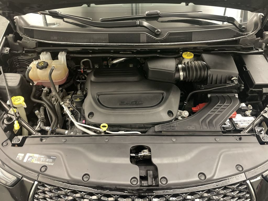 Used 2023 Chrysler Pacifica Touring-L FWD image 22