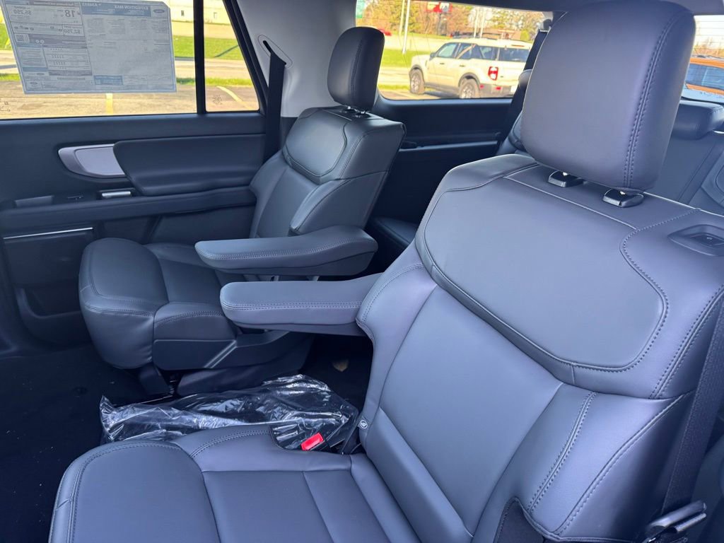 New 2026 Ford Expedition Max Active AWD/4WD image 9
