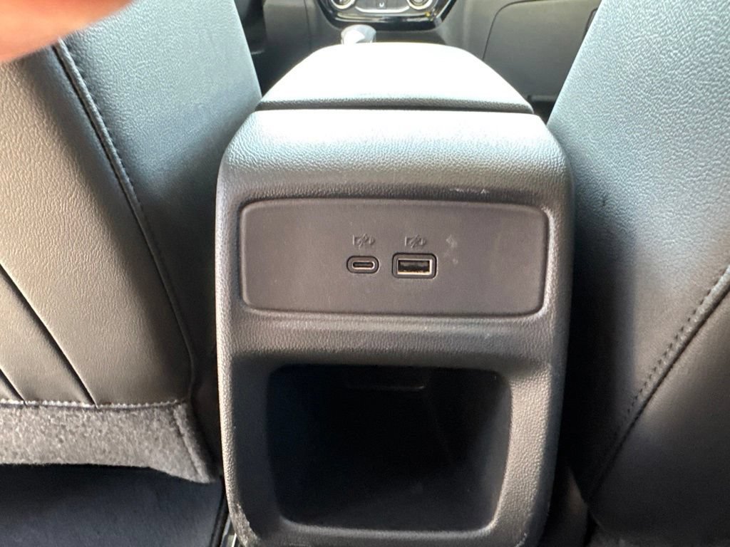 Used 2025 Chevrolet Trax LT FWD image 16