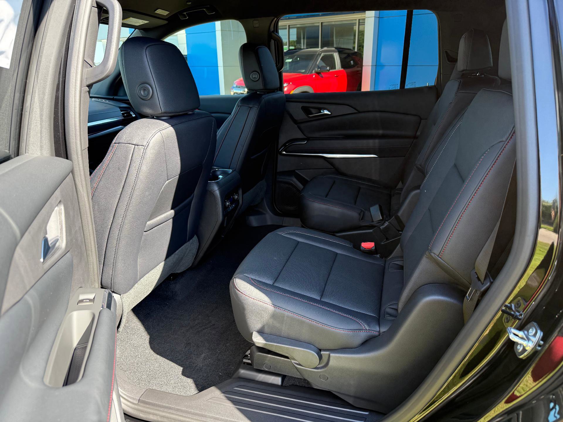 New 2026 Chevrolet Traverse Z71 w/ Driver Confidence Package image 12