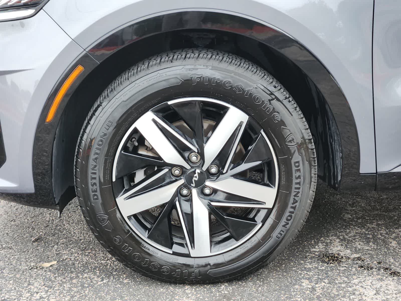 Used 2022 Kia Sorento S FWD image 9