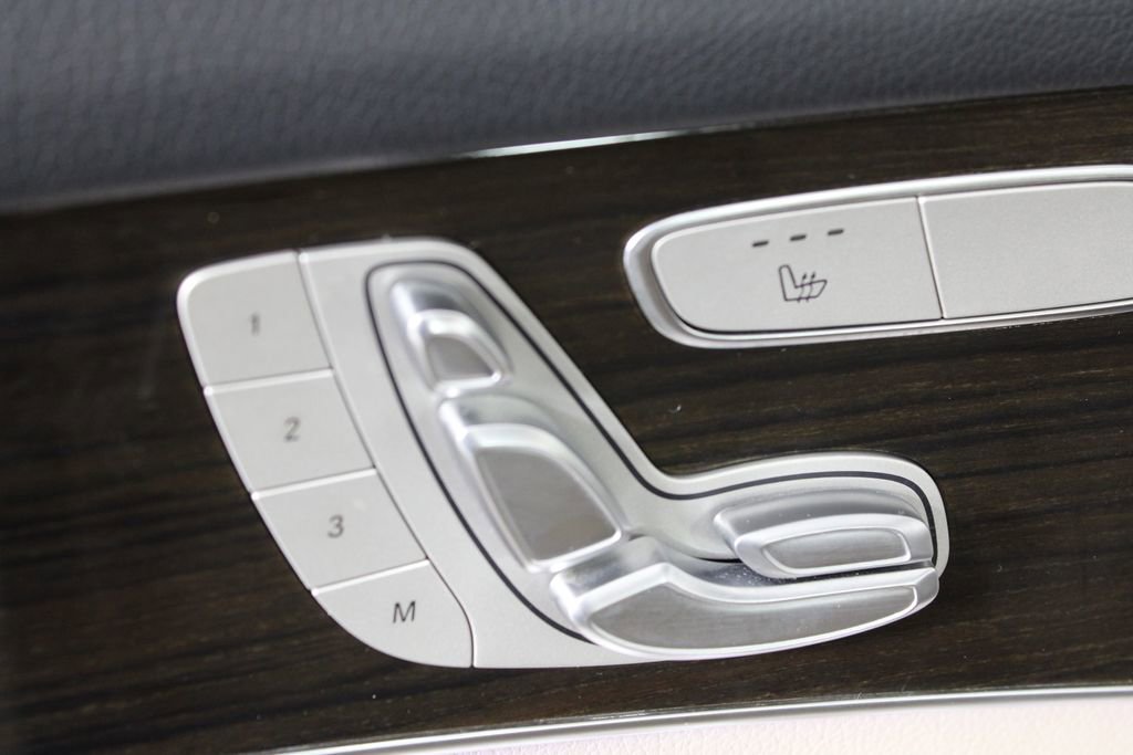 Used 2022 Mercedes-Benz GLC 300 GLC 300 image 22