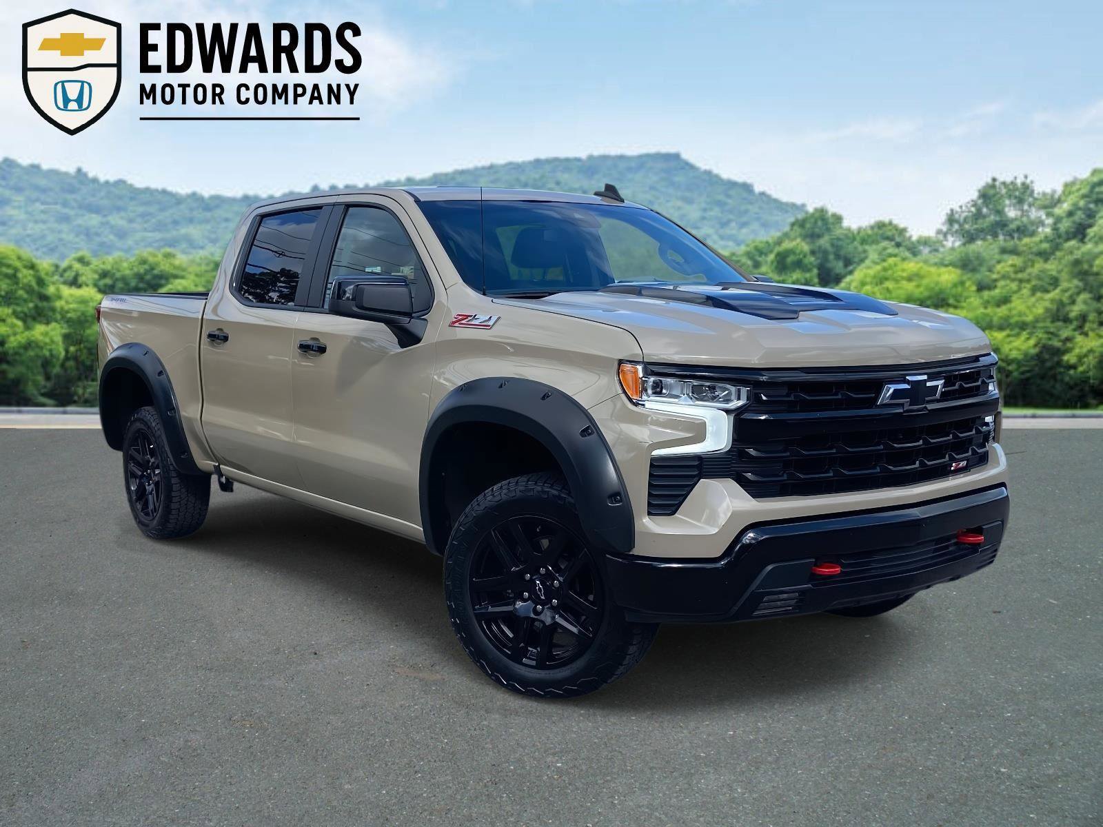 Used 2022 Chevrolet Silverado 1500 LT Trail Boss w/ Convenience Package II