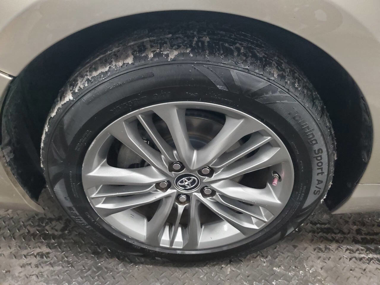 Used 2015 Toyota Camry SE FWD image 21