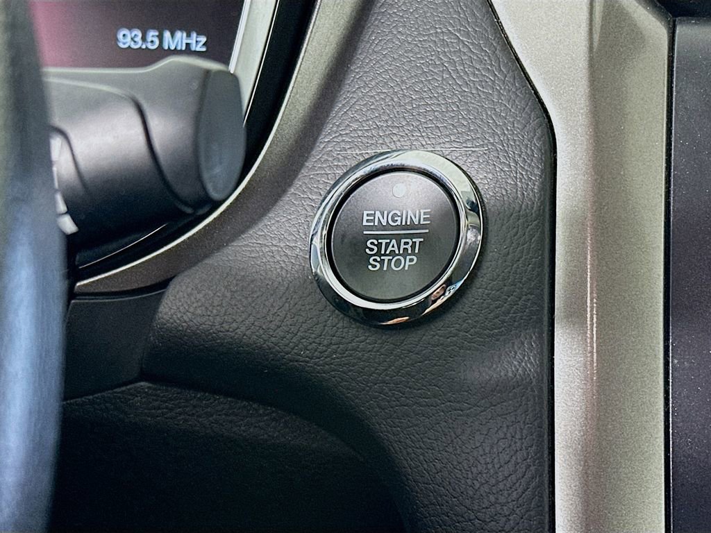 Used 2019 Ford Fusion SE image 20