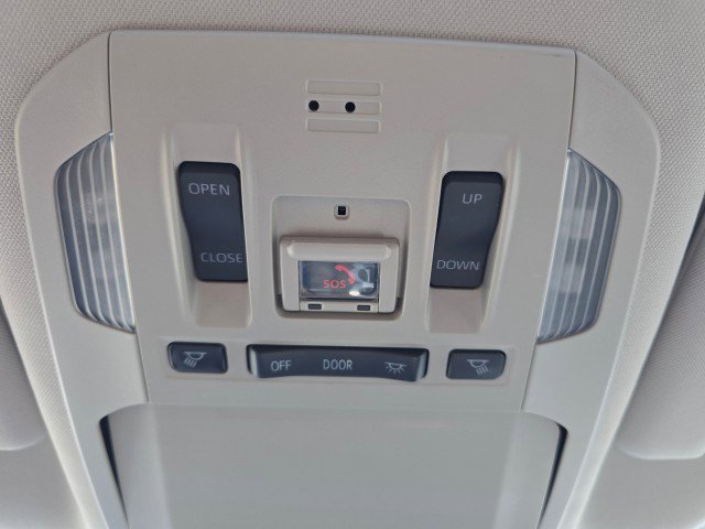 Used 2021 Toyota Highlander XLE image 37