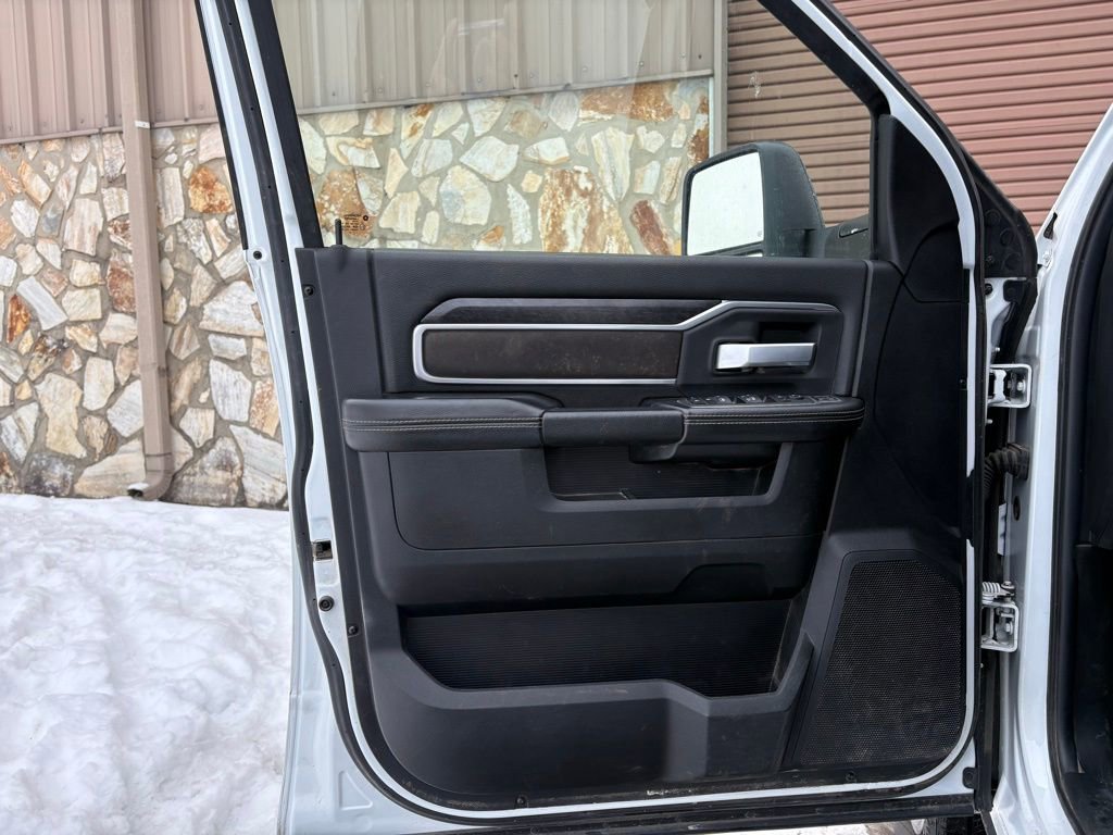 Used 2024 RAM 3500 Big Horn image 15