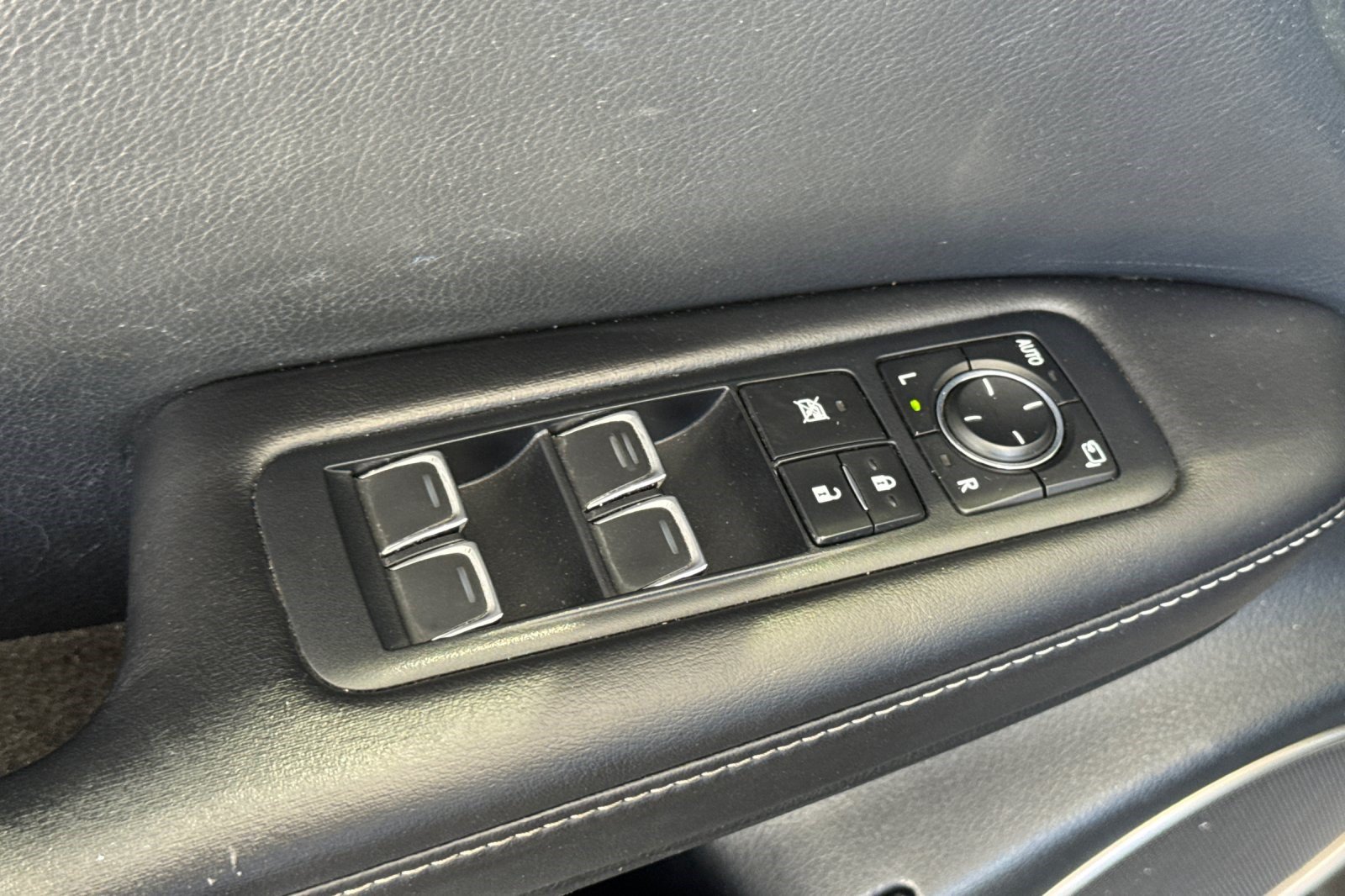 Used 2019 Lexus RX 350L Luxury w/ Accessory Package AWD/4WD image 13