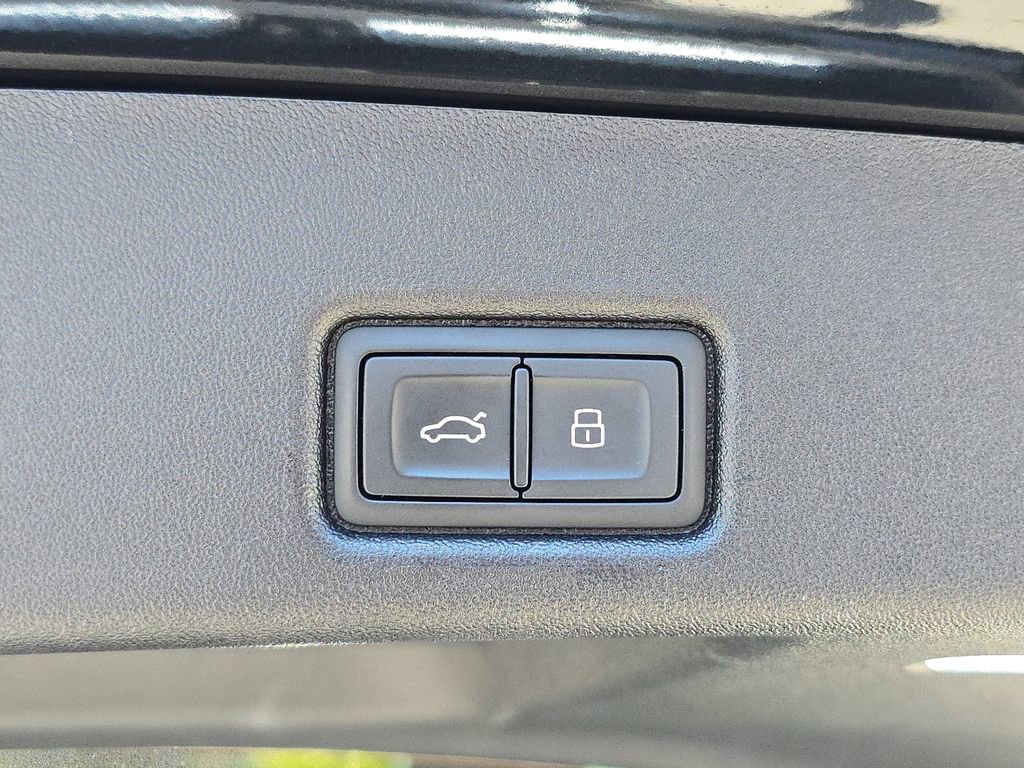 Certified 2025 Audi Q5 Premium w/ Premium Plus AWD/4WD image 16
