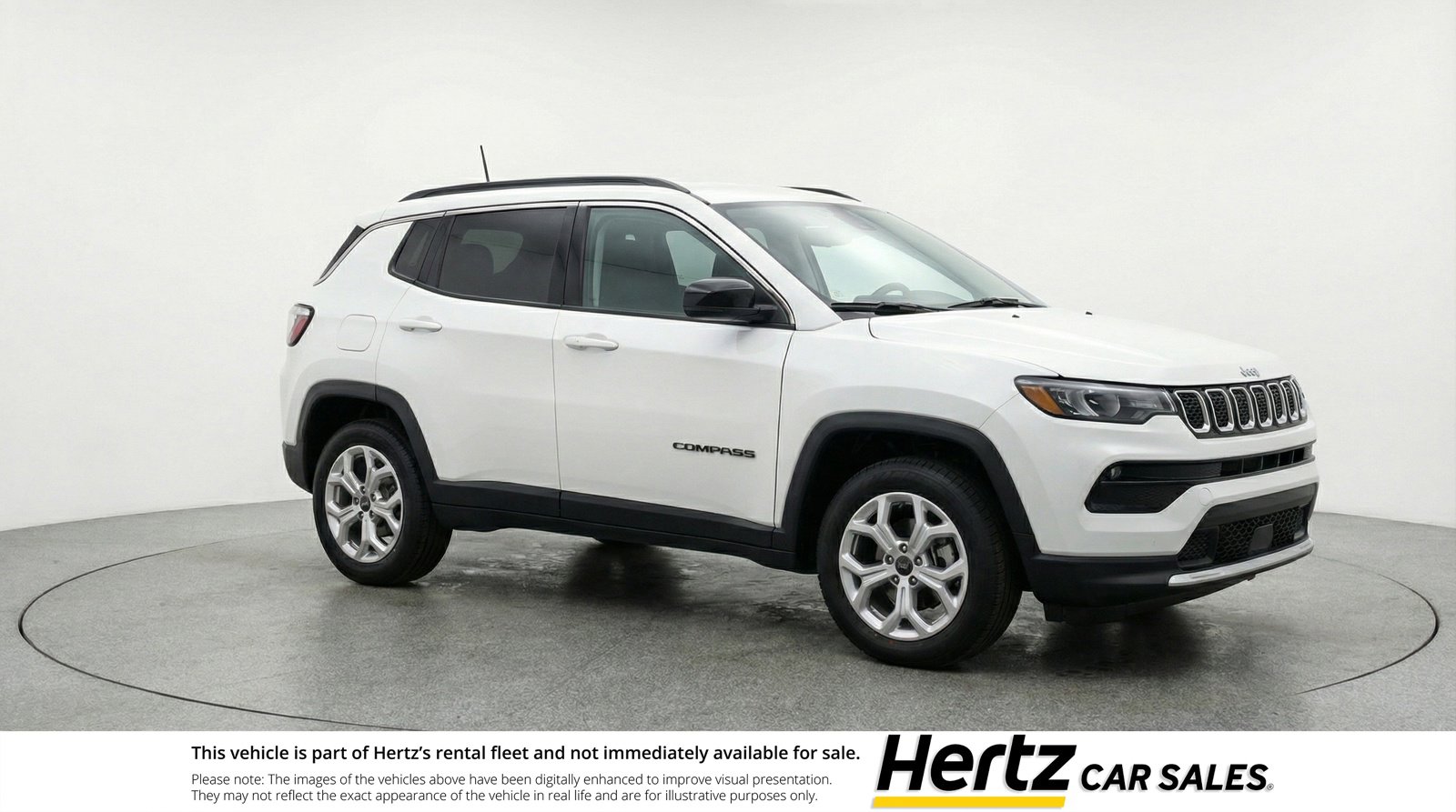Used 2025 Jeep Compass Latitude image 1
