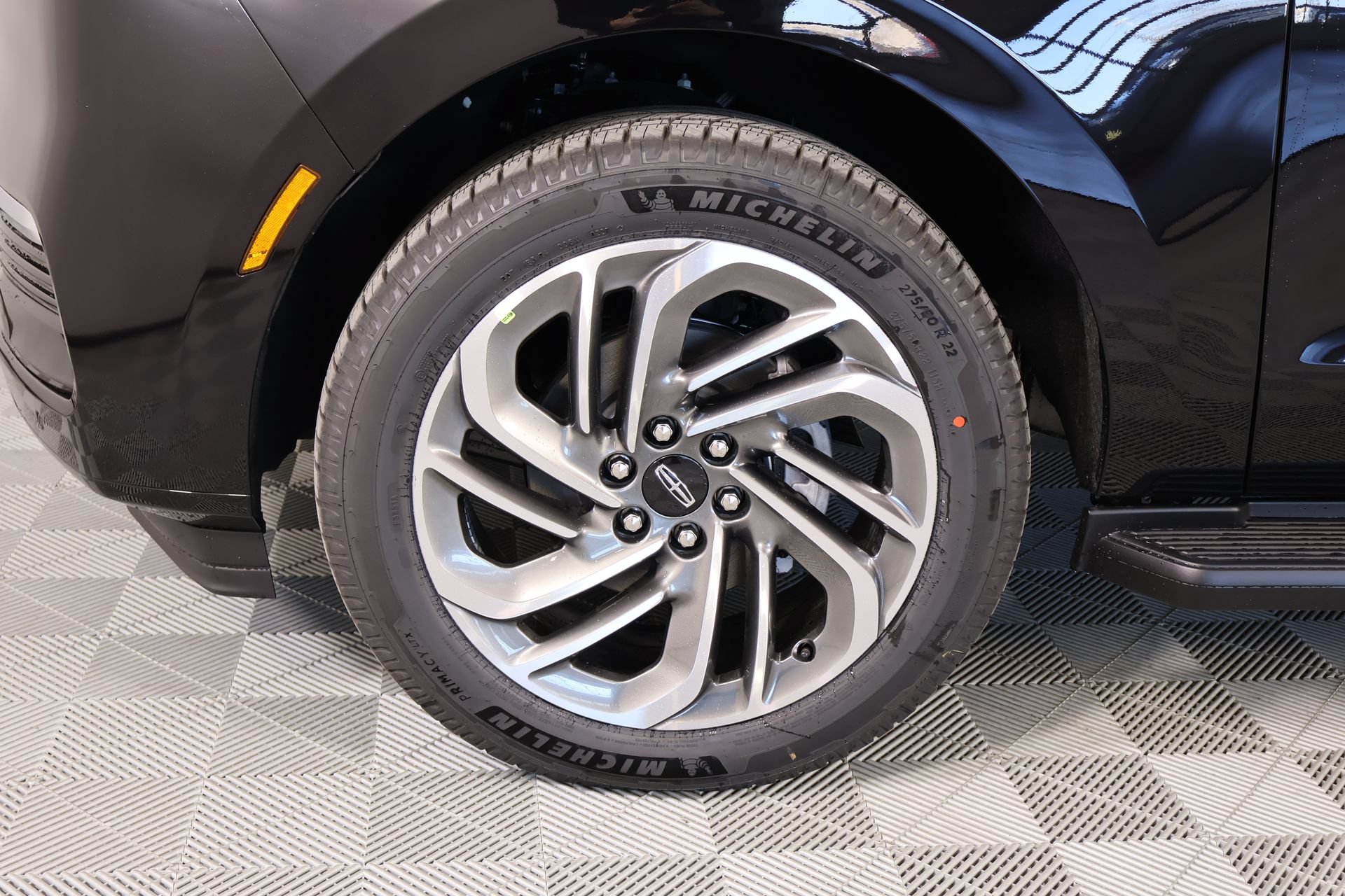 New 2026 Lincoln Navigator Premiere AWD/4WD image 18